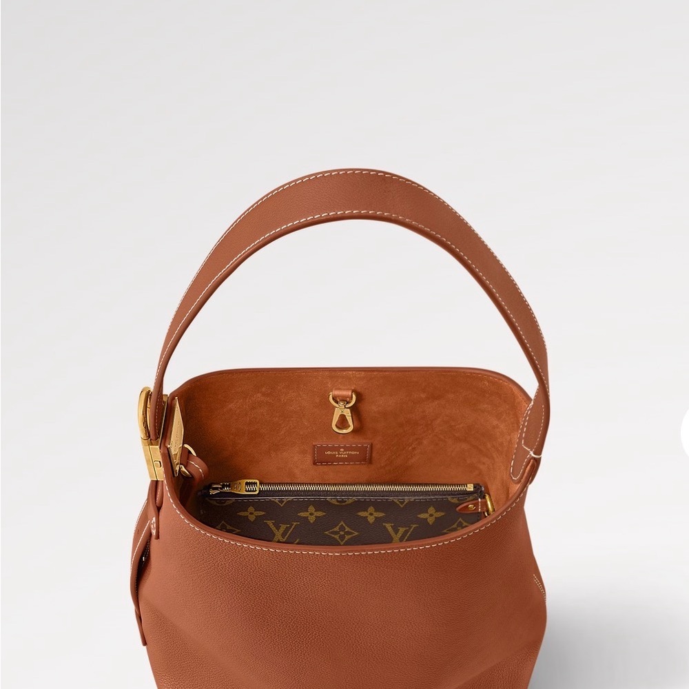 Louis Vuitton Cognac Low Key Hobo PM - Picture 4 of 14